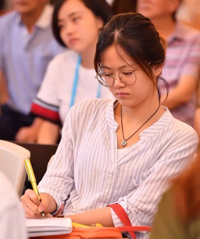 上海的都会更新，，，，，，，，地标性修建